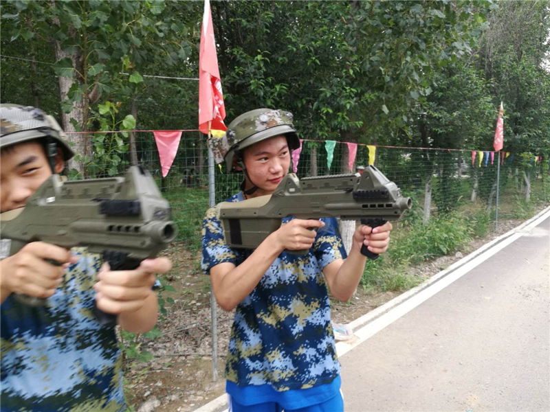 王宁.jpg